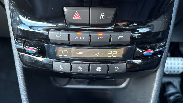 Peugeot 2008 1.5 BlueHDi 120 GT Line 5dr EAT6 Diesel Estate